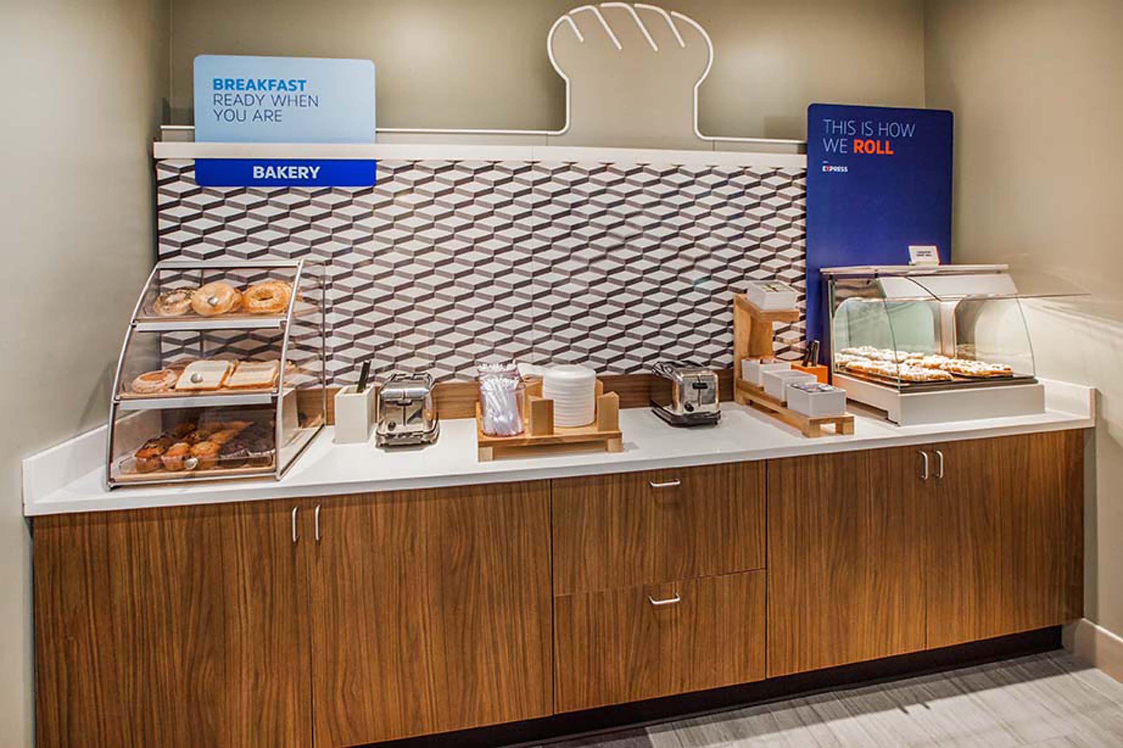 Holiday Inn Express & Suites Columbus - Easton Area By Ihg Gahanna Bagian luar foto
