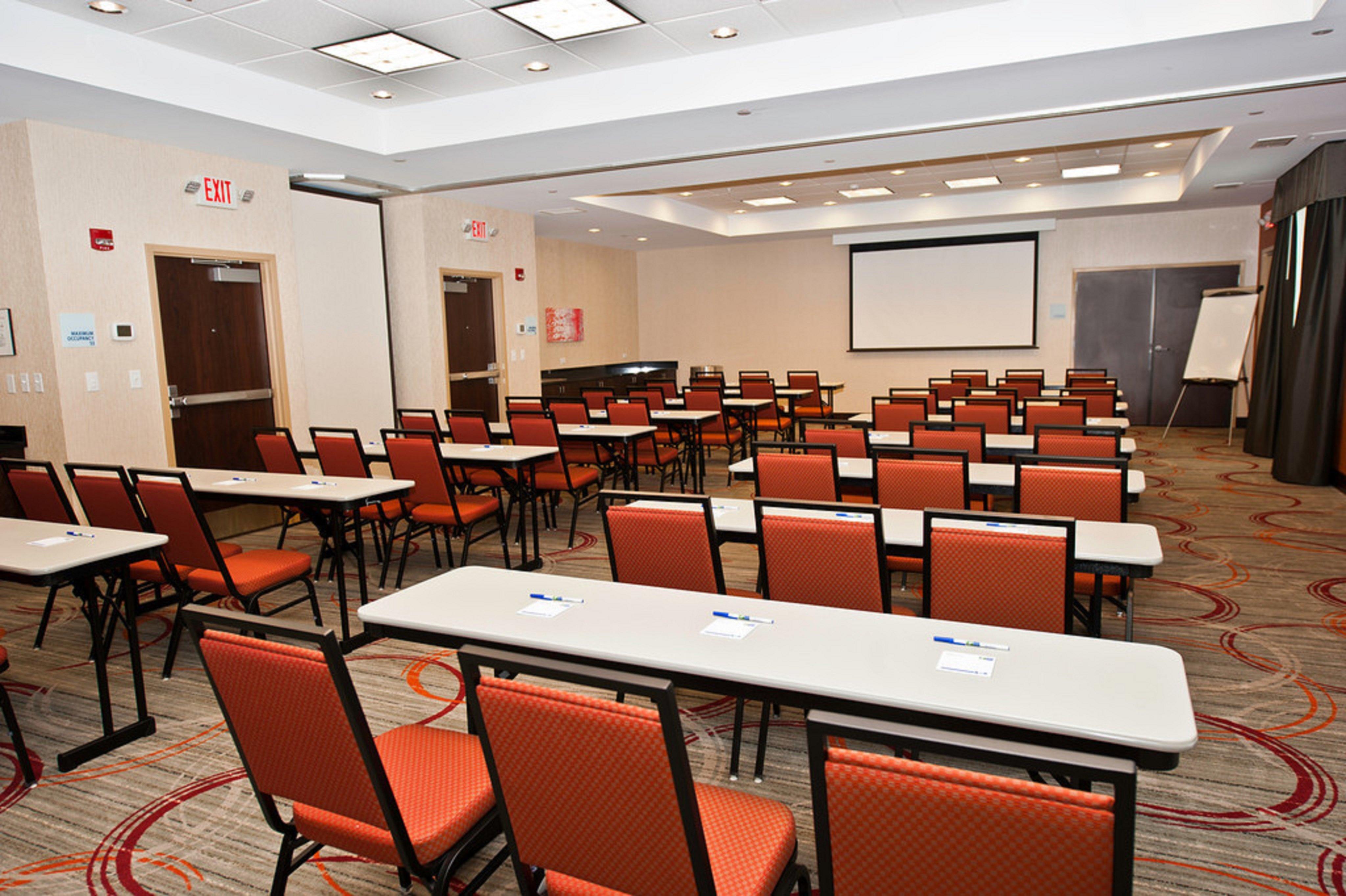 Holiday Inn Express & Suites Columbus - Easton Area By Ihg Gahanna Bisnis foto